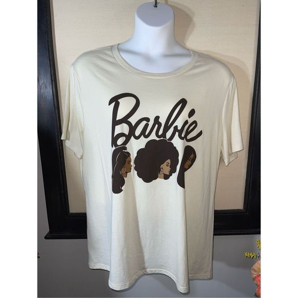 Barbie Tshirt - NWT - Size 2X - Picture 2 of 7